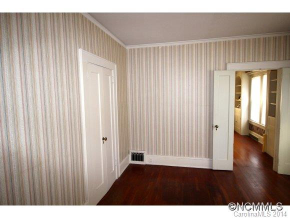 36 Pennsylvania Avenue - Photo 10