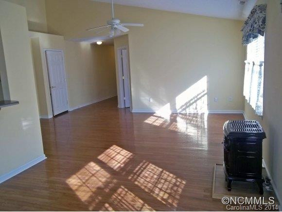 369 Highland Golf Drive - Photo 2