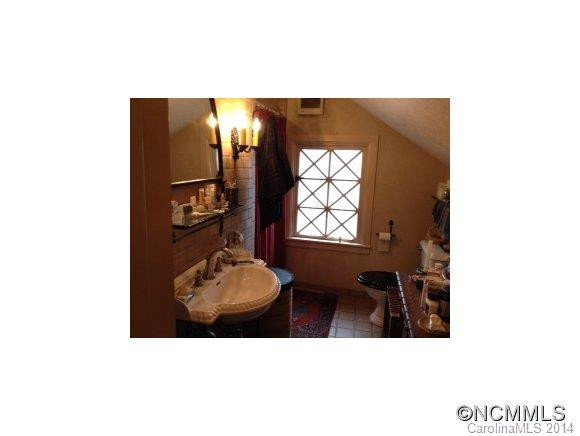 70 Magnolia - Photo 7