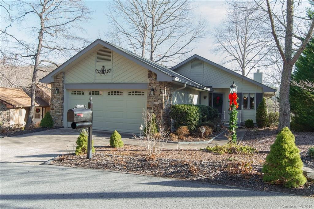 2040 Golfside Lane