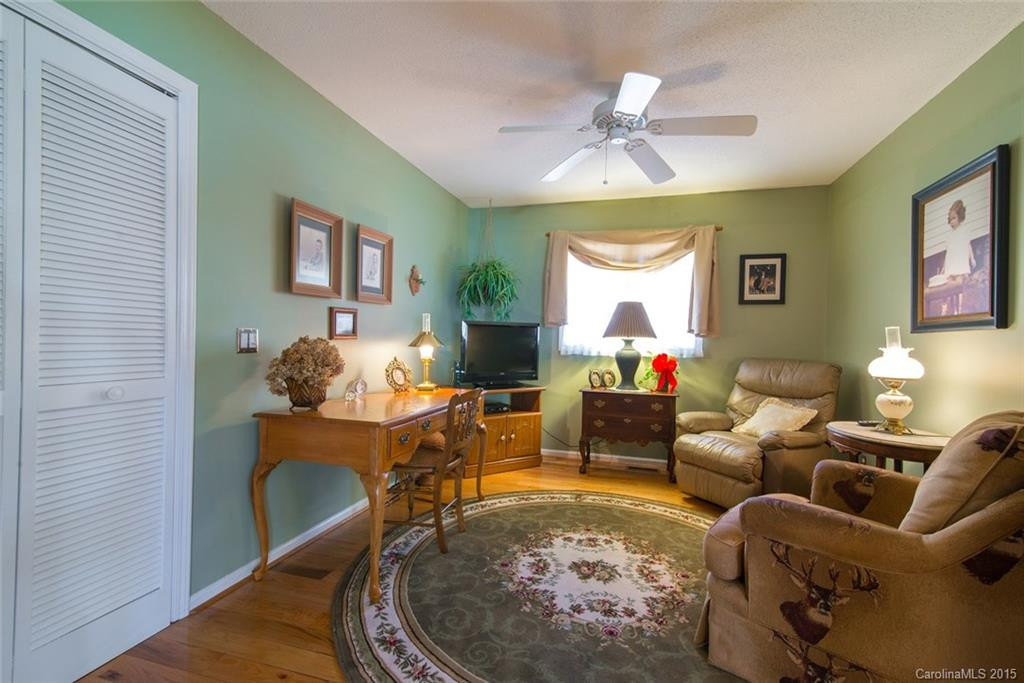 2040 Golfside Lane - Photo 26