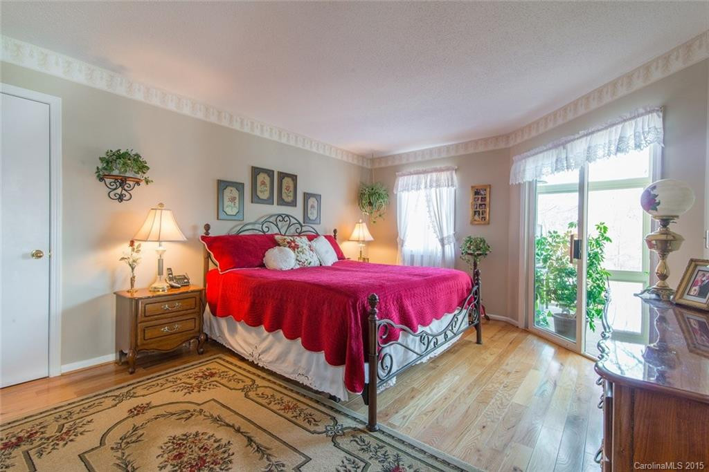 2040 Golfside Lane - Photo 32