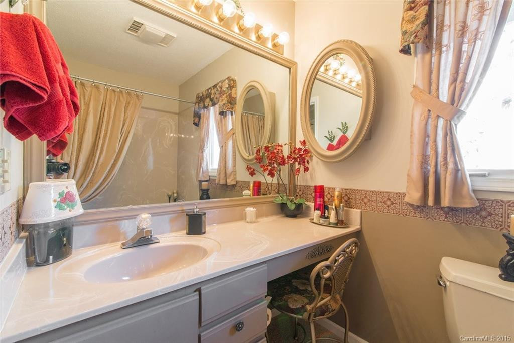 2040 Golfside Lane - Photo 34