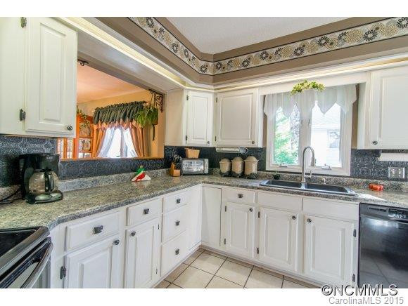 2040 Golfside Lane - Photo 8