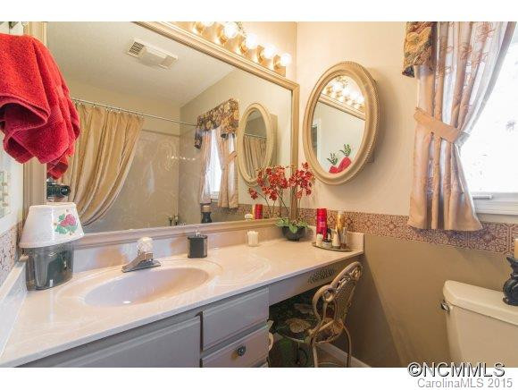 2040 Golfside Lane - Photo 10