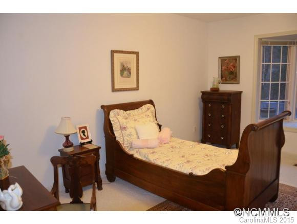 228 Greenleaf Drive - Photo 13