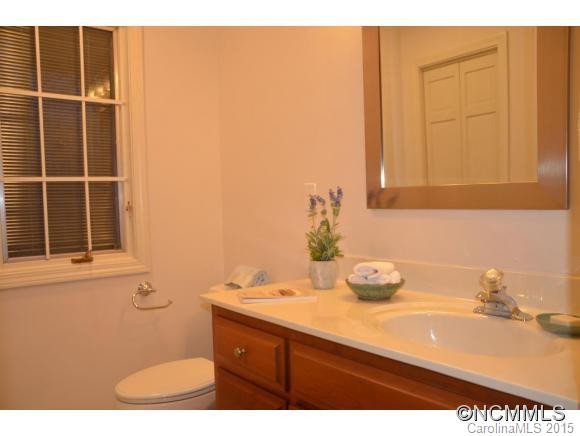 228 Greenleaf Drive - Photo 17