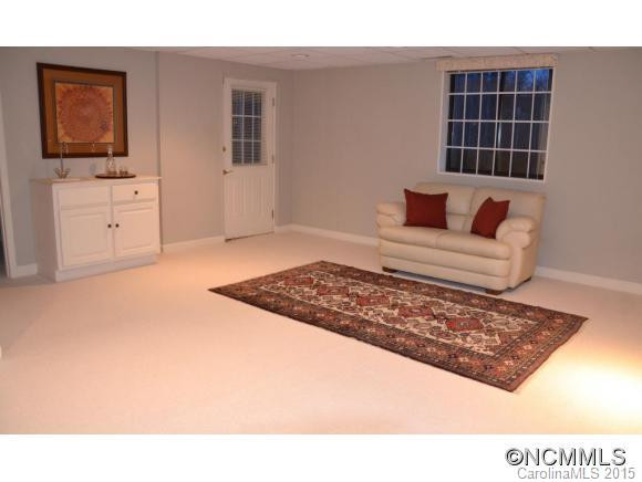 228 Greenleaf Drive - Photo 18