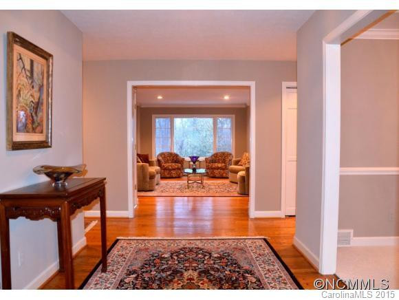 228 Greenleaf Drive - Photo 3