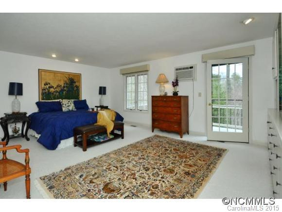 228 Greenleaf Drive - Photo 10