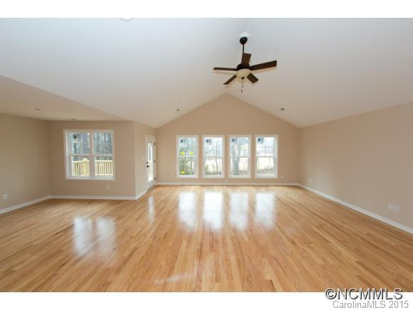 15 Parrot Road - Photo 4