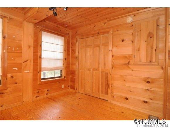 523 Collinsville Road - Photo 18