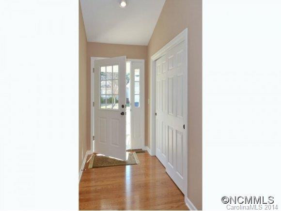 137 Charlestown Drive - Photo 2