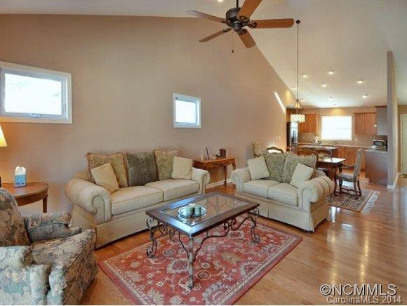 137 Charlestown Drive - Photo 4