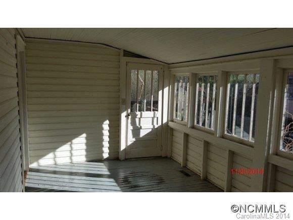 520 Clearview Terr - Photo 12