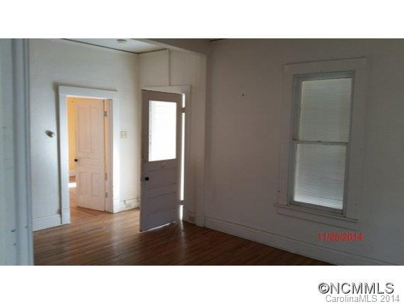 520 Clearview Terr - Photo 5