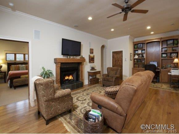 214 Amblewood Trail - Photo 11