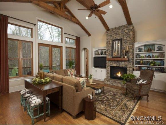 214 Amblewood Trail - Photo 3