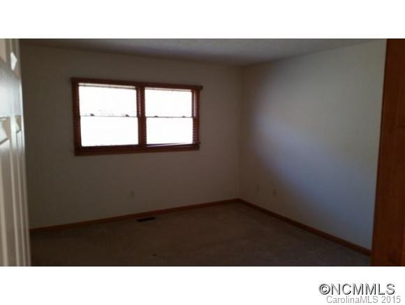 435 Farley Street - Photo 7