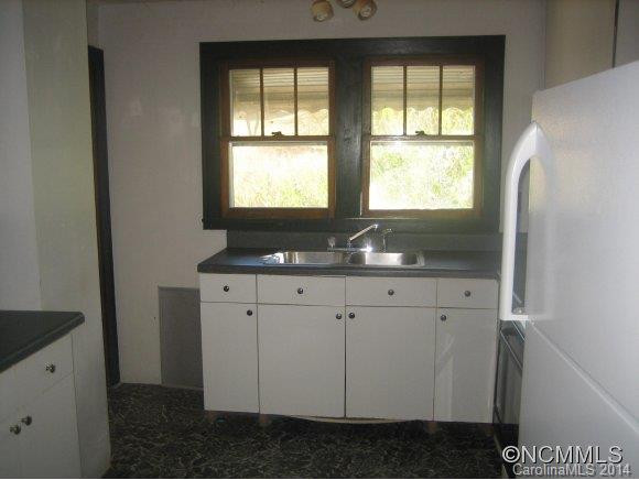 1054 Old Leicester Highway - Photo 9