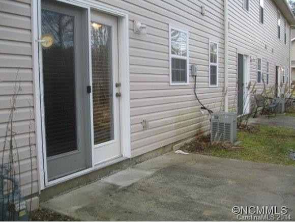 106 Creekside Drive - Photo 2
