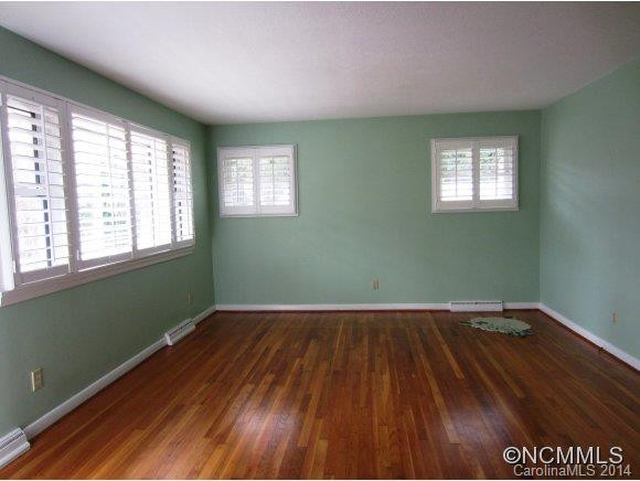 23 Lane Avenue - Photo 4