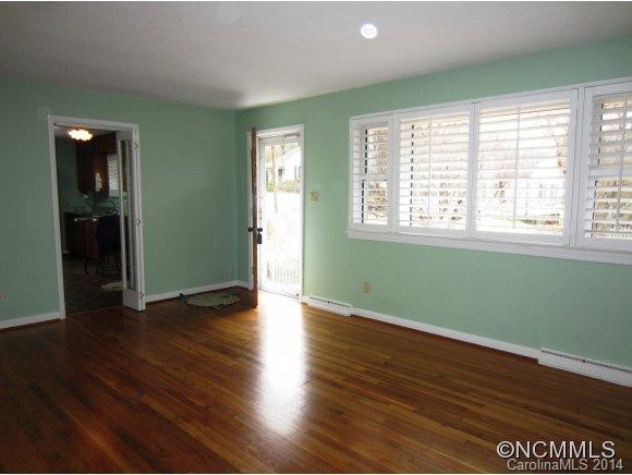 23 Lane Avenue - Photo 5