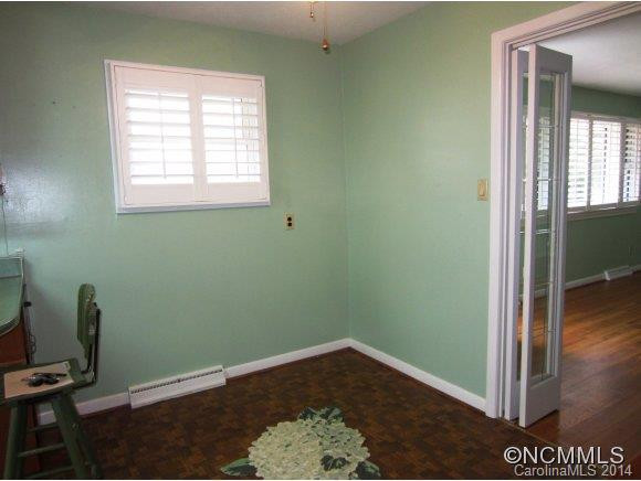 23 Lane Avenue - Photo 7