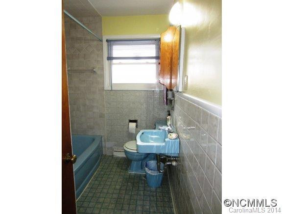 23 Lane Avenue - Photo 10