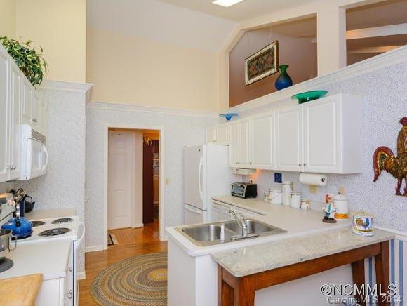 1046 Saddlebrook Dr. - Photo 14