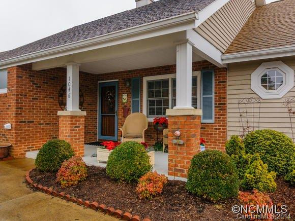 1046 Saddlebrook Dr. - Photo 3