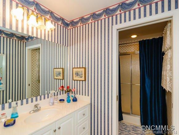 1046 Saddlebrook Dr. - Photo 21