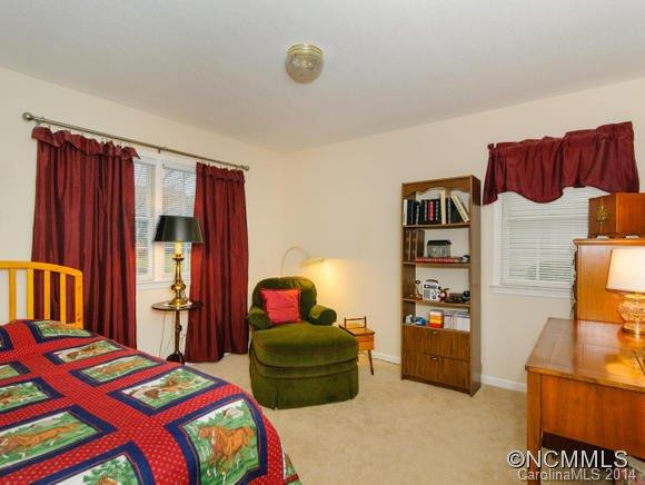 1046 Saddlebrook Dr. - Photo 22