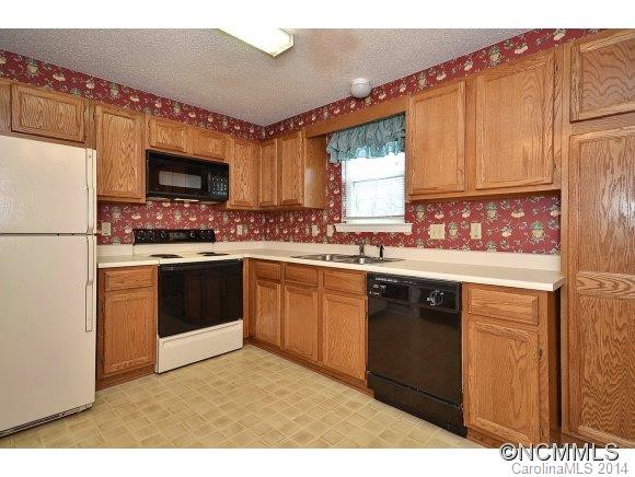 2705 Sagamore Lane - Photo 8
