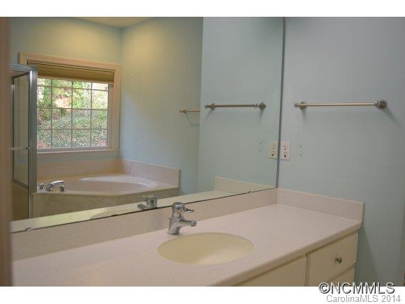 2 Thornapple - Photo 15