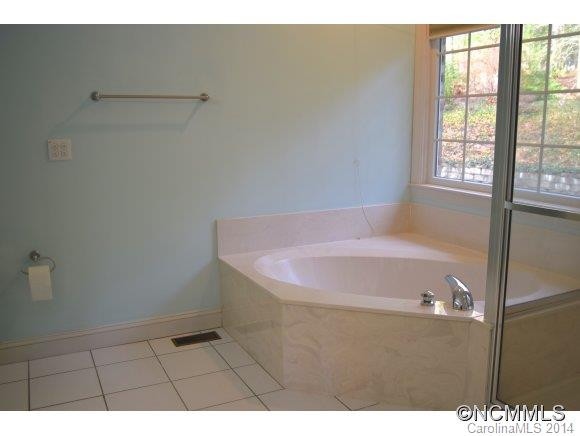 2 Thornapple - Photo 16