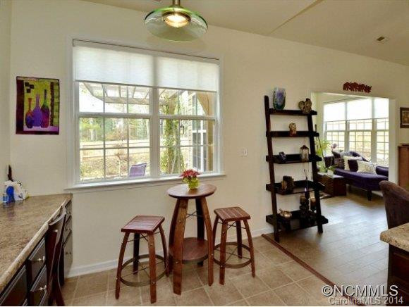 7 WOODTHORN ROAD - Photo 11