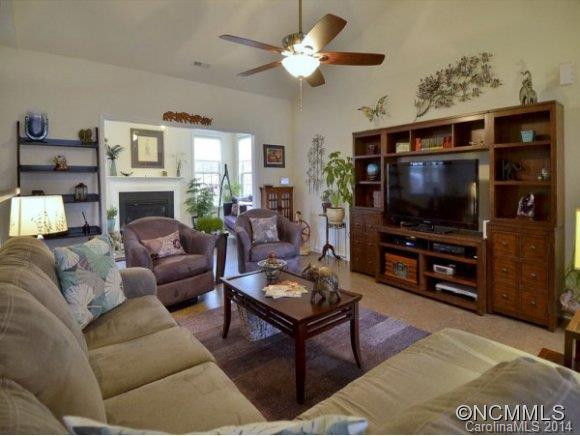 7 WOODTHORN ROAD - Photo 4