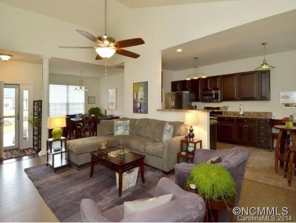 7 WOODTHORN ROAD - Photo 8