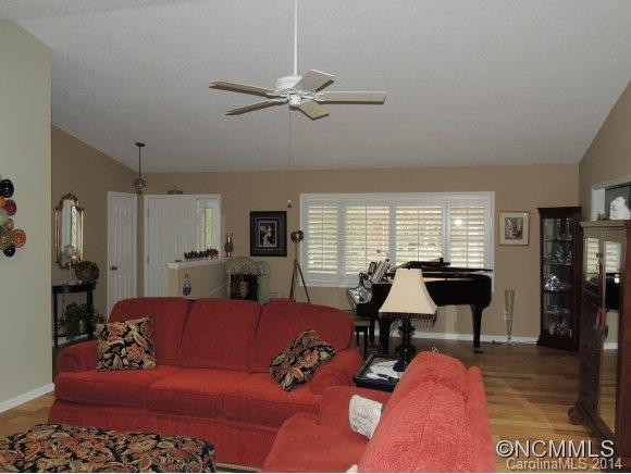 7 Wentworth Ct. - Photo 5