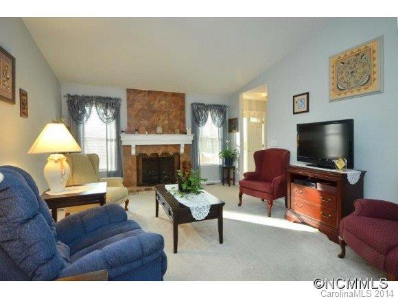 632 Goldview Drive - Photo 2