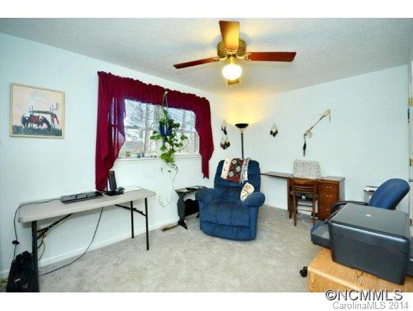 632 Goldview Drive - Photo 9