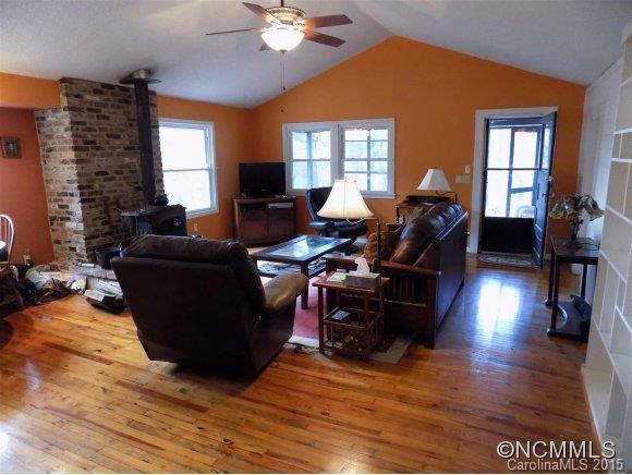 1660 Highway 9 N - Photo 4