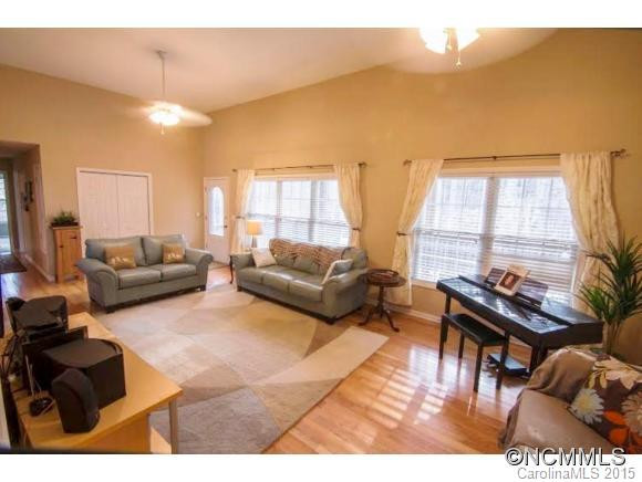285 Hilltop View Drive - Photo 6