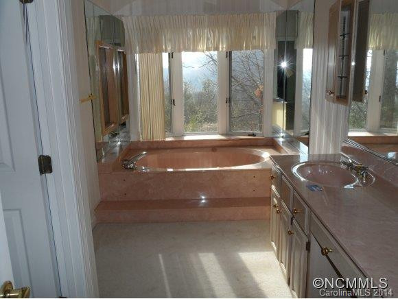 342 Sondley Drive E - Photo 11