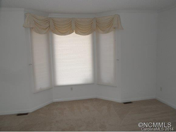 342 Sondley Drive E - Photo 5
