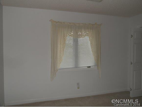 342 Sondley Drive E - Photo 8