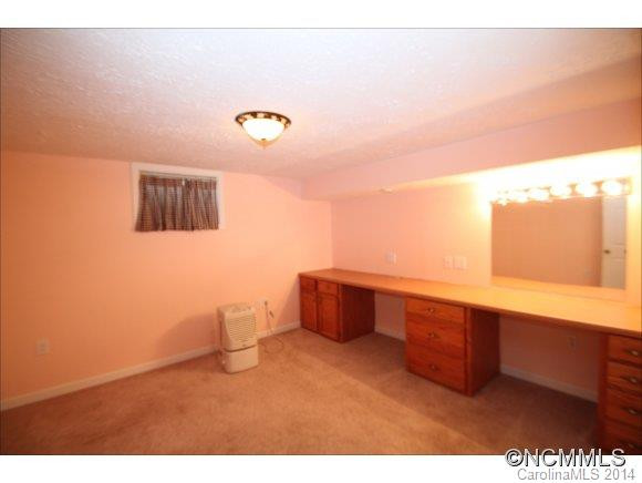 55 SAWYER STREET - Photo 16