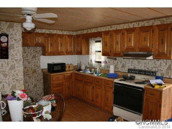 279 BOSTIC SUNSHINE HIGHWAY - Photo 12