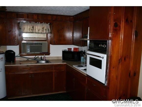 279 BOSTIC SUNSHINE HIGHWAY - Photo 3